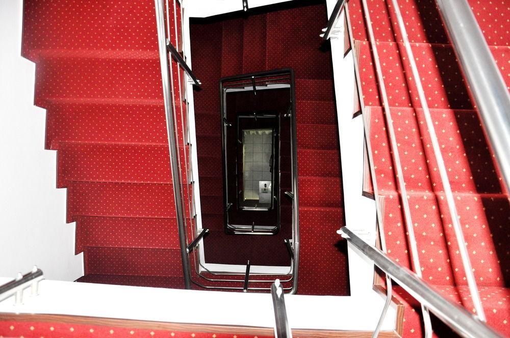 Hotel Pascu บูคาเรสต์ ภายนอก รูปภาพ