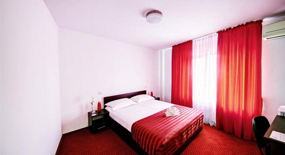 Hotel Pascu บูคาเรสต์ ภายนอก รูปภาพ