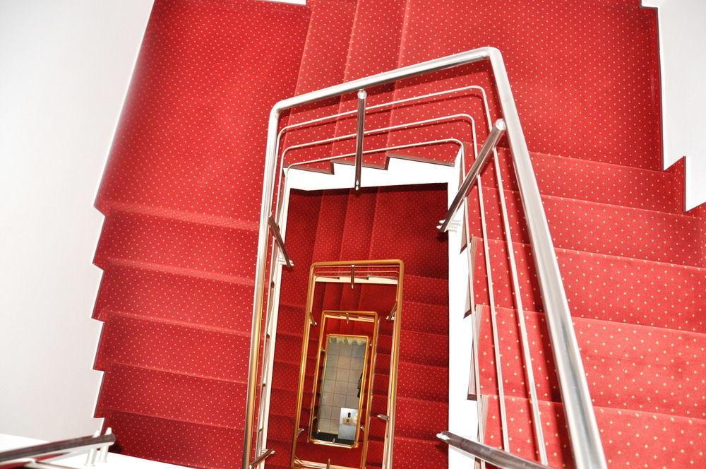Hotel Pascu บูคาเรสต์ ภายนอก รูปภาพ