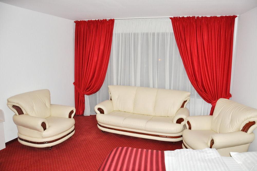 Hotel Pascu บูคาเรสต์ ภายนอก รูปภาพ